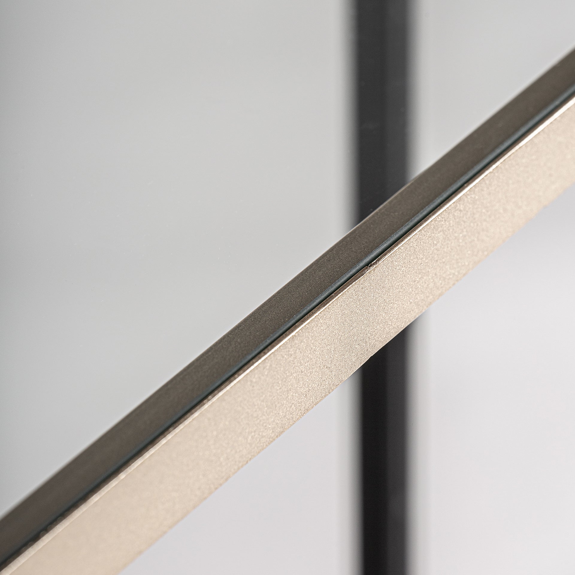 LANS CONSOLE TABLE